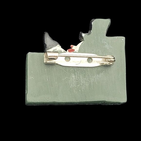 Snowman "Snow" Winter Brooch Pin Resin Hand-painted 1.5" Christmas - Picture 2 of 3